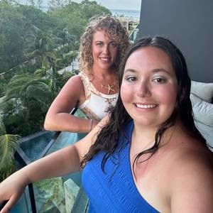 Meet your Posher, Candice